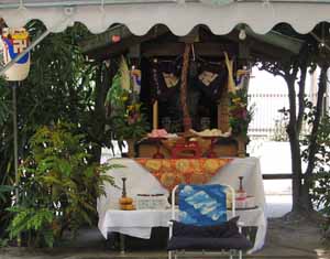 クリックすると写真が沢山出てきます